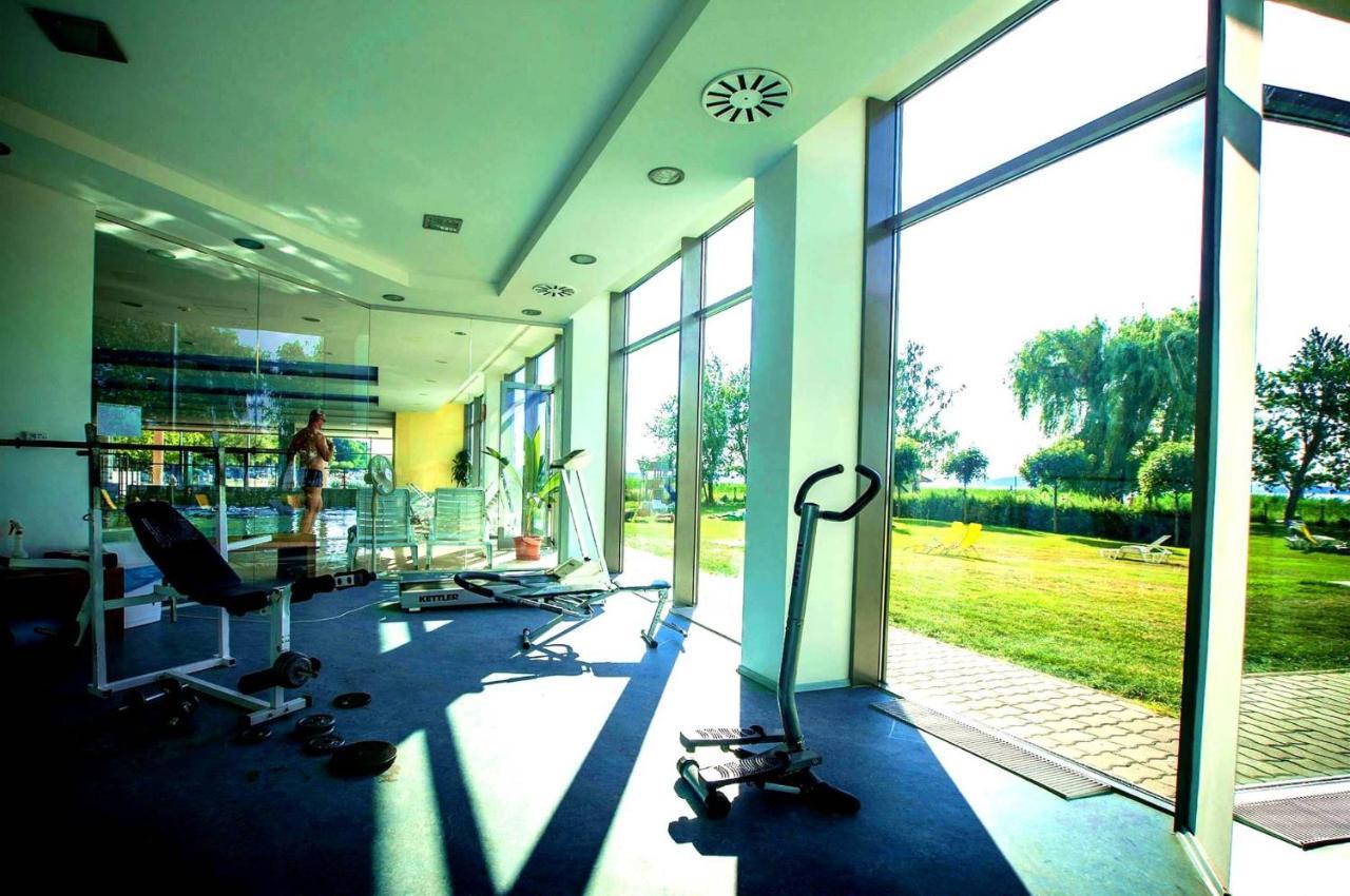 Club 218 Wellness Luxus Apartman Siófok Eksteriør bilde